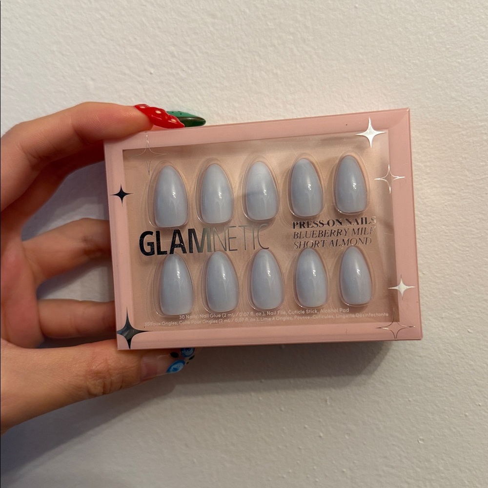 Glamnetic Blueberry Milk Light Blue Press-On Nails